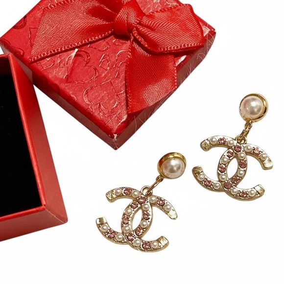 Jewelry - CC coco faux pearl rhinestone drop earrings